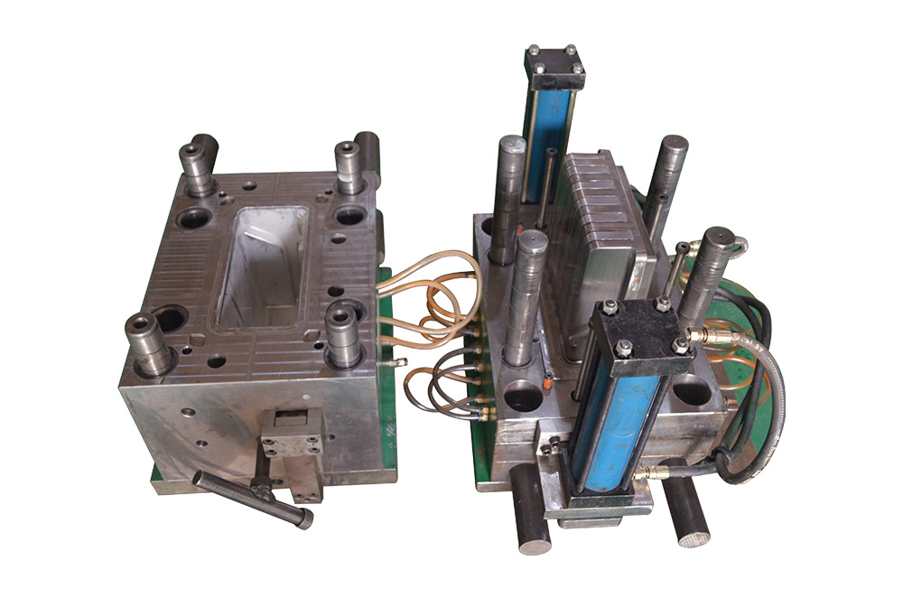 Medical plastic mold